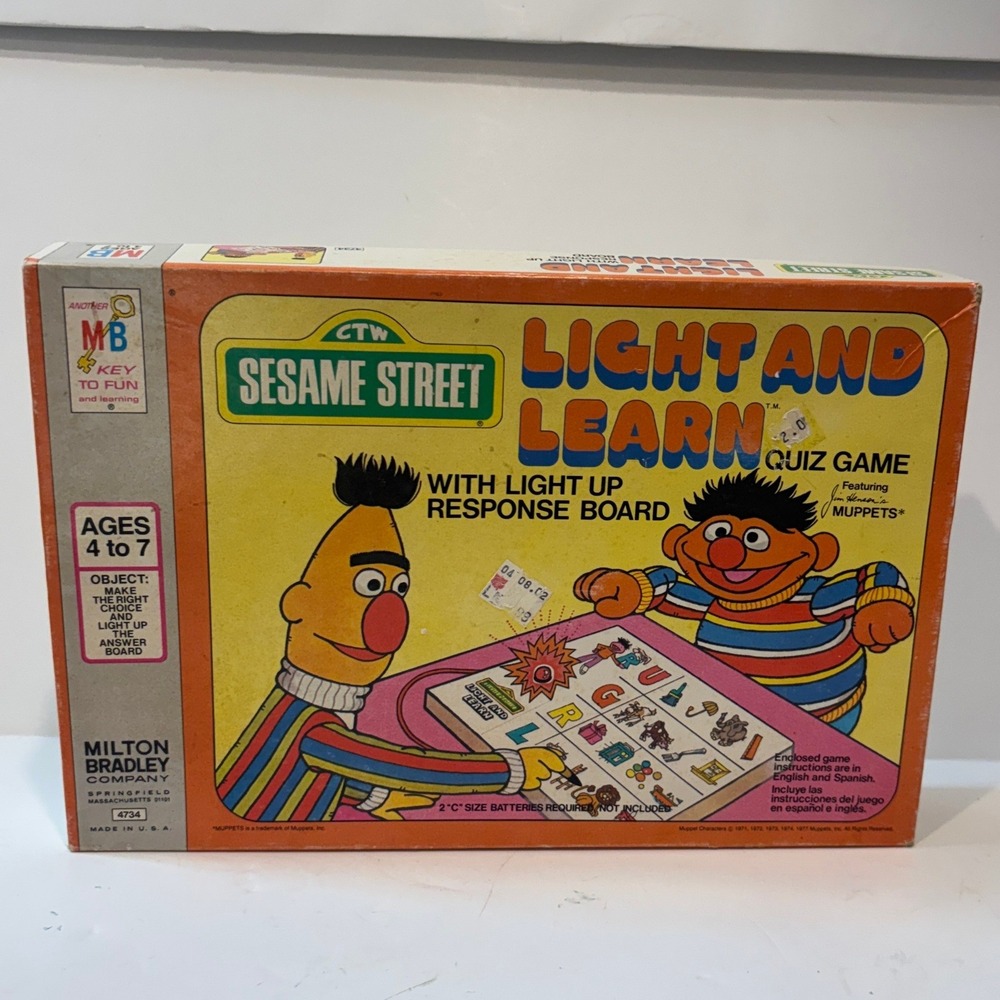 Vintage Sesame Street Light and Learn Quiz Game Milton Bradley 4734 Muppets 70s